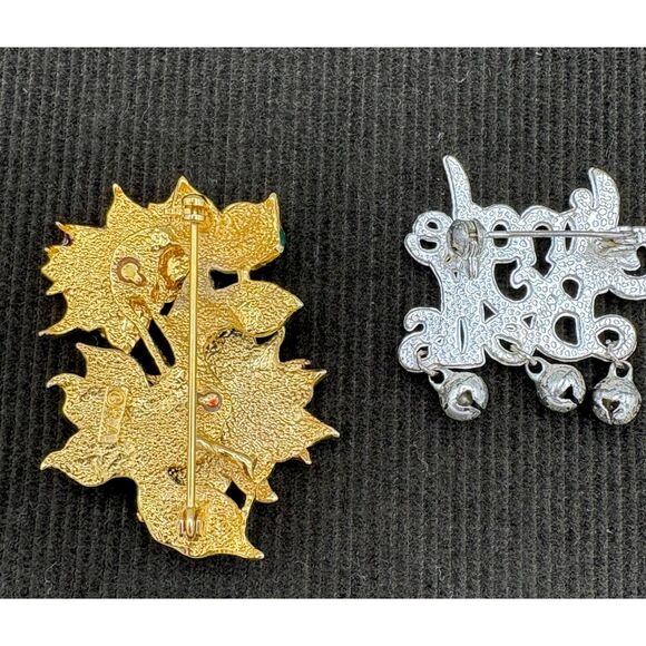 Lot 2 Vintage Christmas Pins Enamel Rhinestone Jingle Bells - Picture 2 of 6